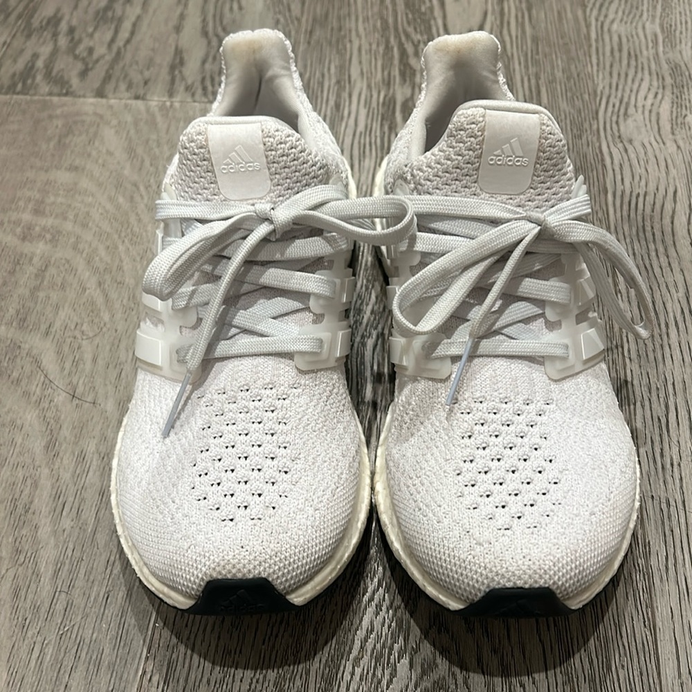 Women’s adidas ultraboost size 6